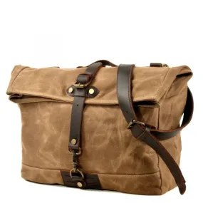 One-shoulder messenger bag in oiled canvas unisex