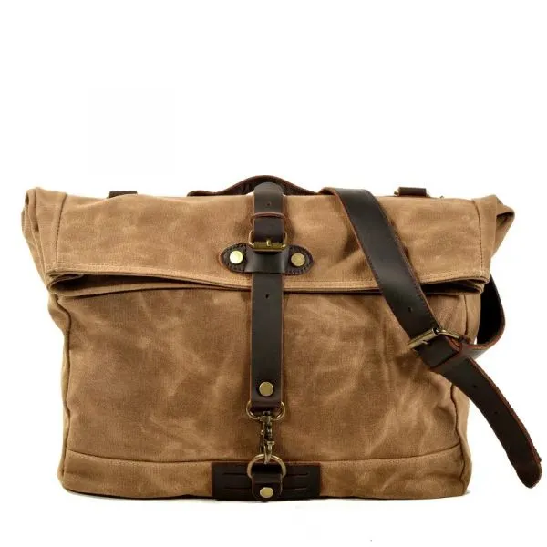 One-shoulder messenger bag in oiled canvas unisex