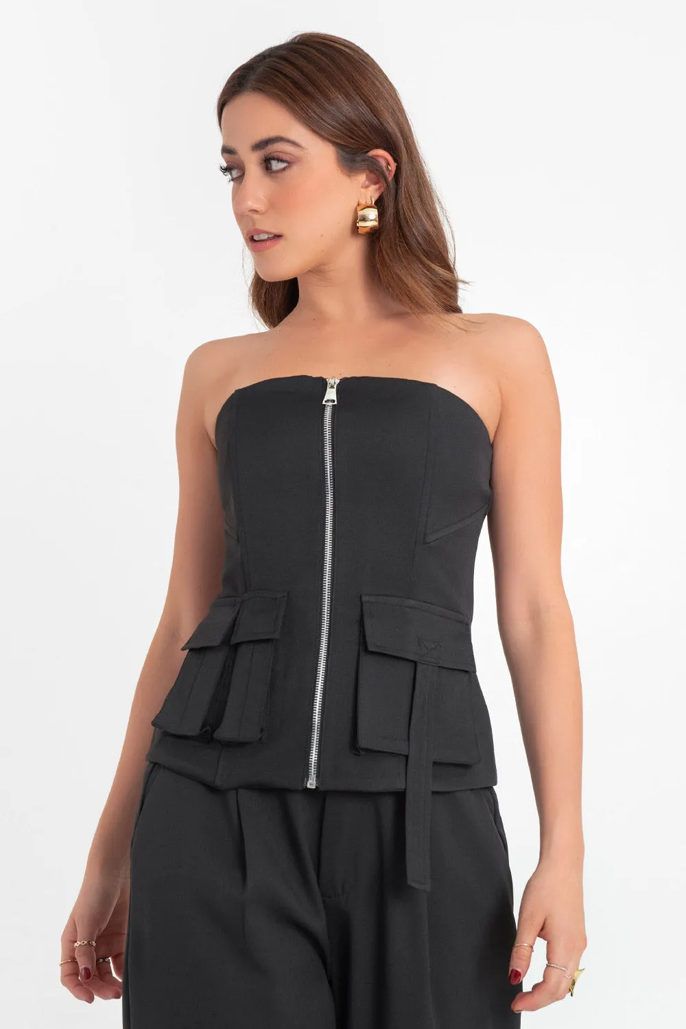 Top strapless de escote recto bolsillos cargo