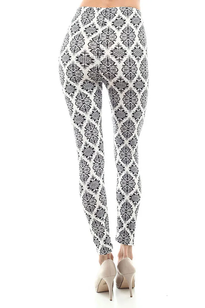 Women's Regular Petal Shape Pattern Print Leggings - White Black